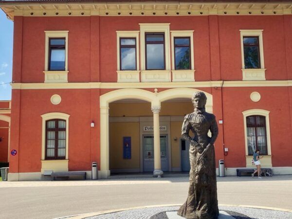 Sisi am Starnberger See – Wanderung auf den Spuren der Kaiserin 6 Sisi am Starnberger See: Kaiserin-Elisabeth-Museum in Possenhofen