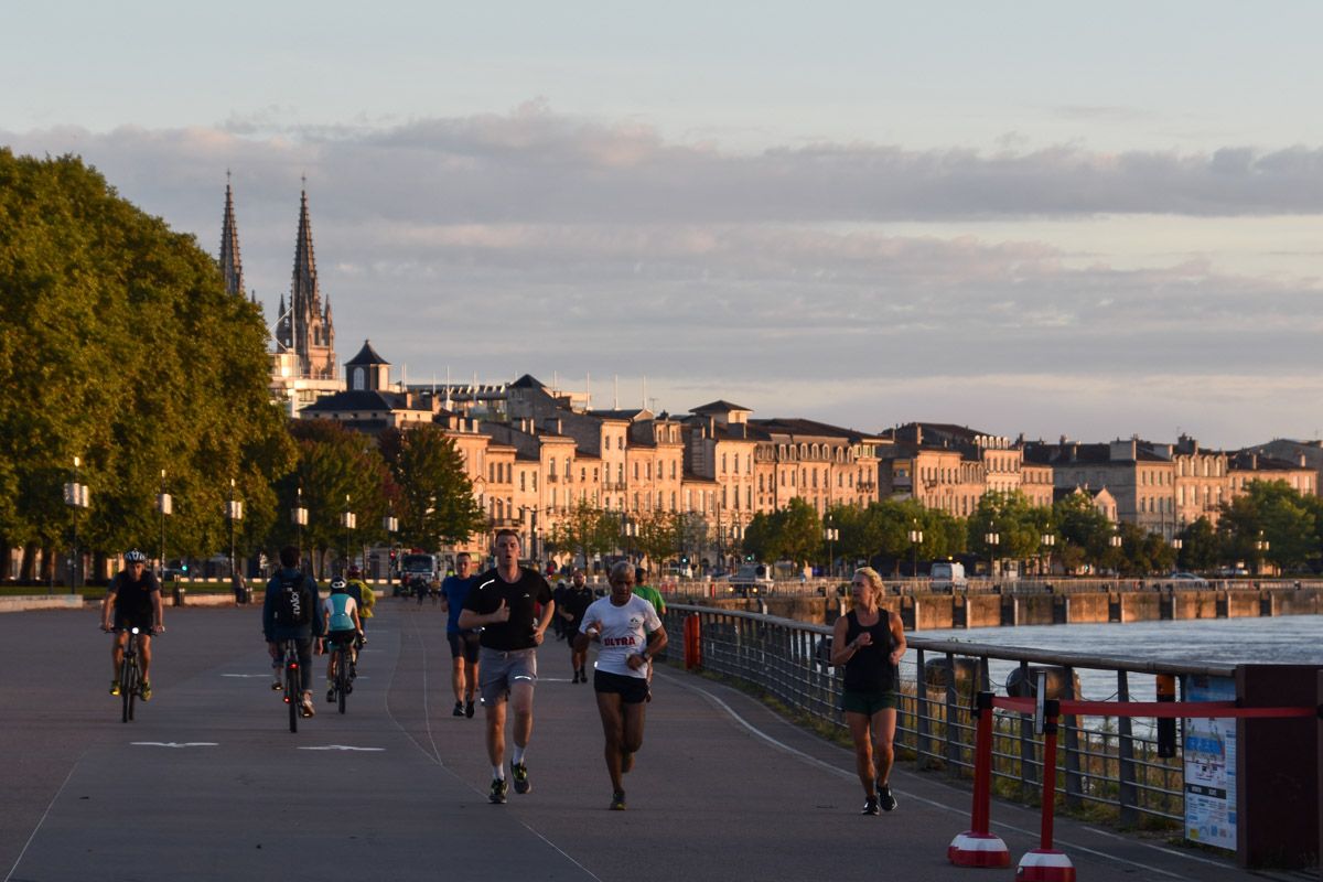 Meine besten Reiseziele 2025: Citytrip nach Bordeaux – Cartoons-Viertel im Morgenlicht