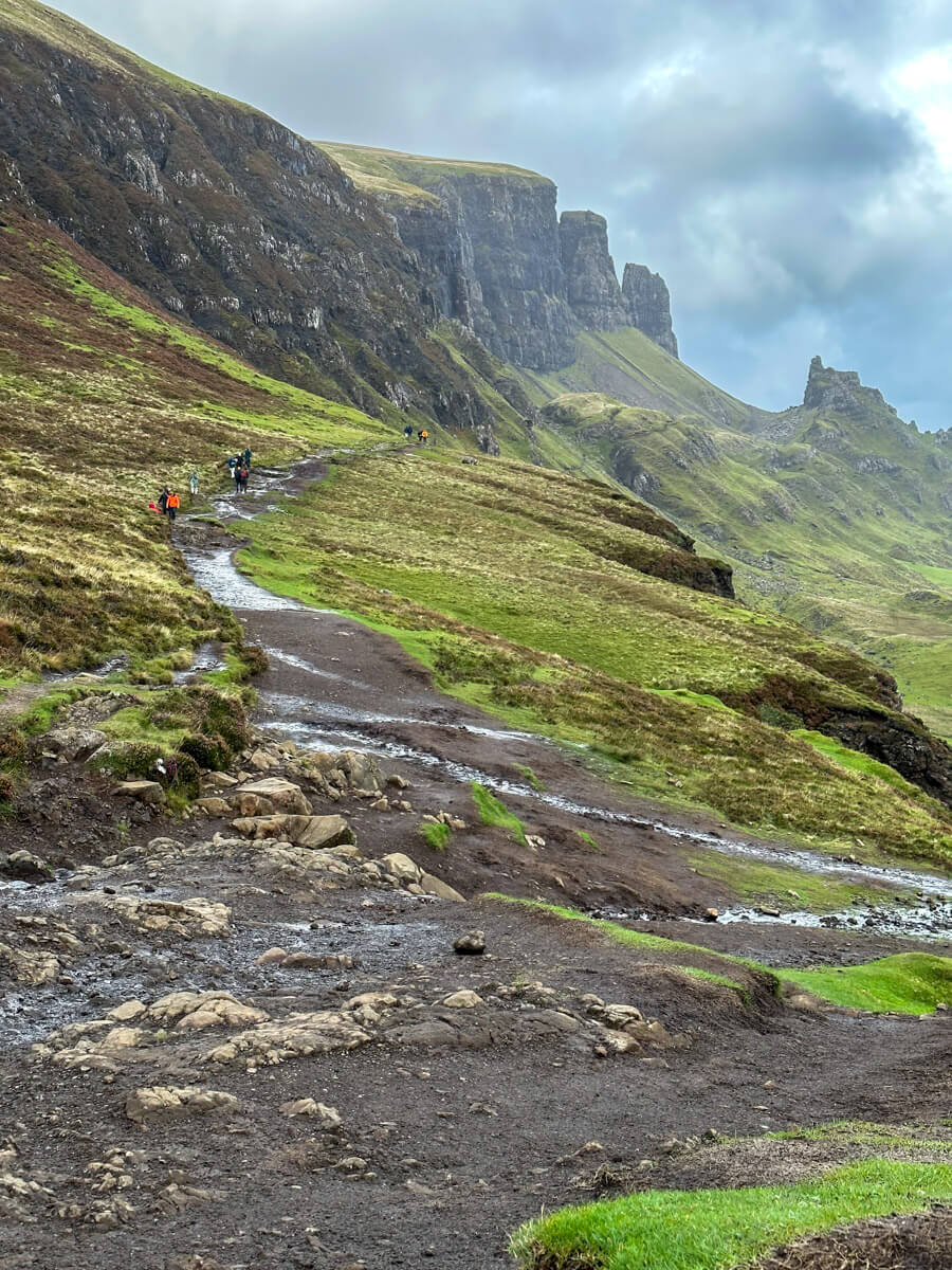 Isle of Skye Sehenswürdigkeiten: der zerklüftete Gebirgszug Quiraing