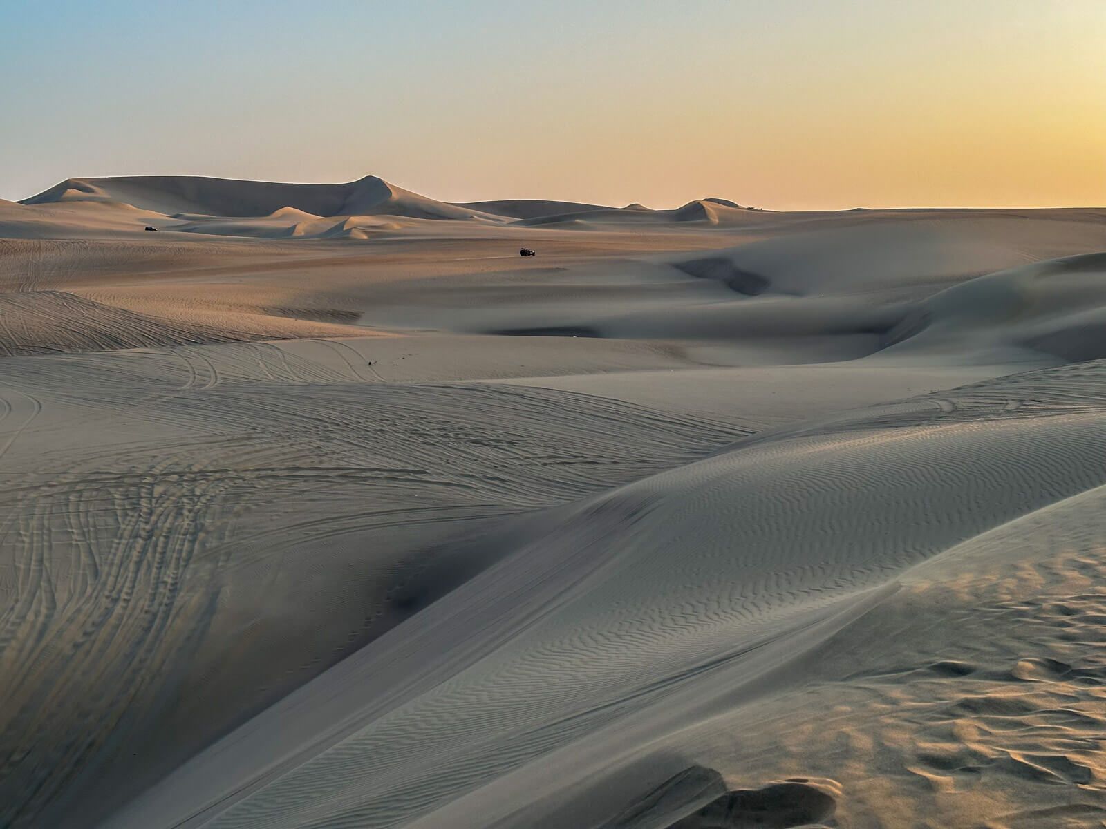 Peru: Dünenlandschaft in der Oase Huacachina