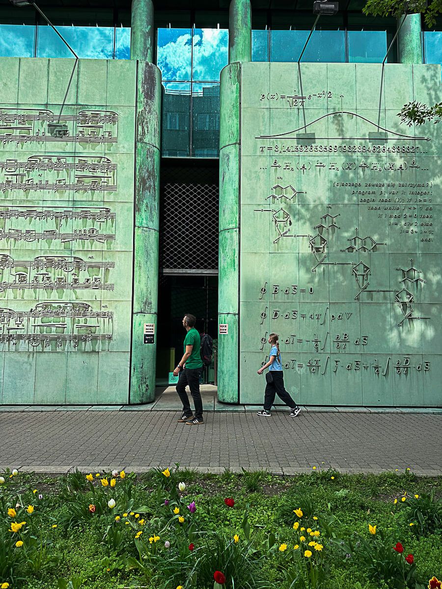 Grüne Wand der Universitätsbibliothek