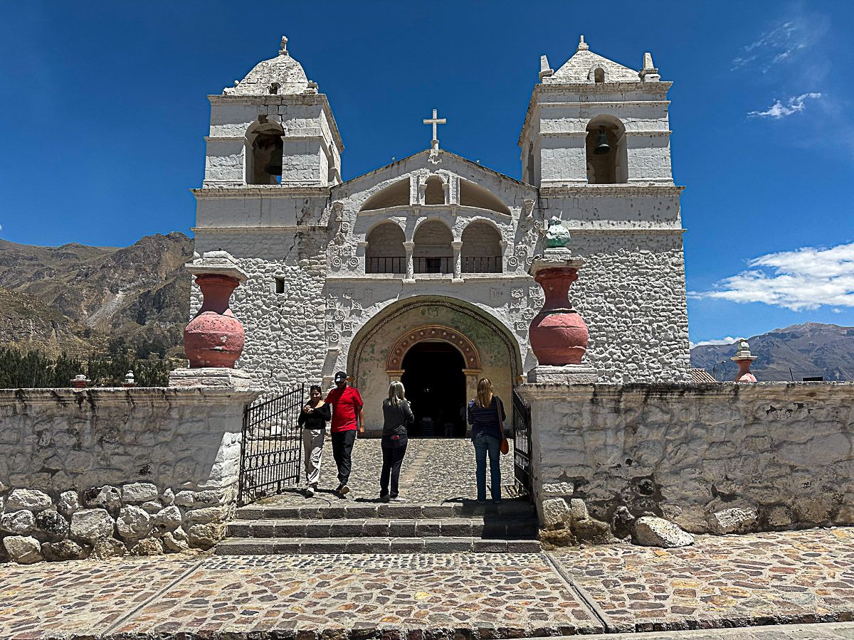 peru colca canyon kirche |