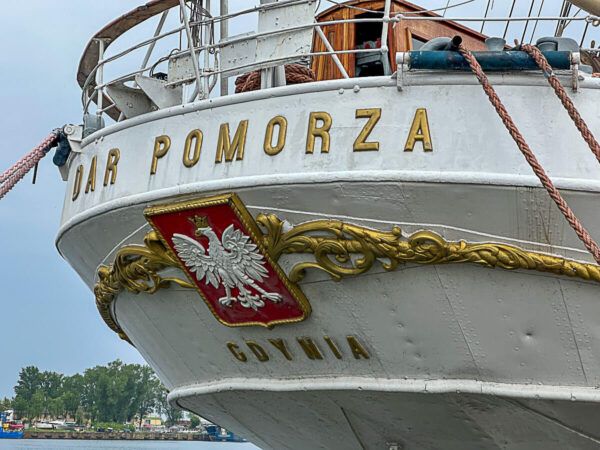 Ein stolzes Schiff im Hafen von Gdynia
