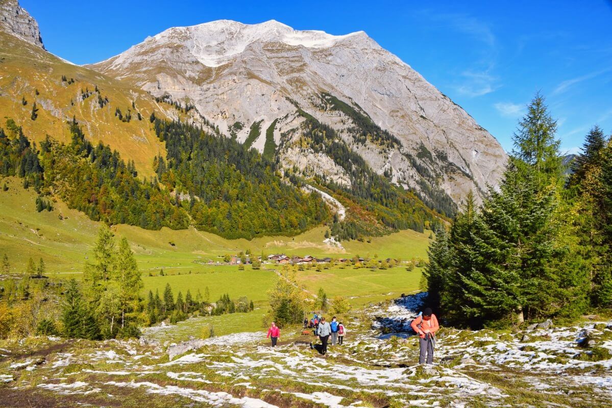 Tiroler Engtal: Laubfärbung am Großen Ahornboden 21 Laubfärbung am Ahornboden: Panoramawanderung zur Binsalm