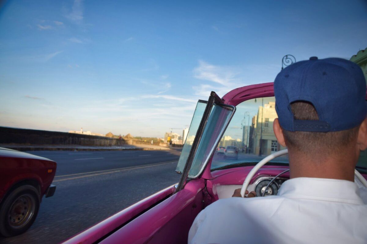 Roadtrip durch Kuba mit Oldtimern von Havanna nach Cienfuegos 56 Roadtrip durch Kuba: Stadtrundfahrt mit Oldtimer auf dem Malecón