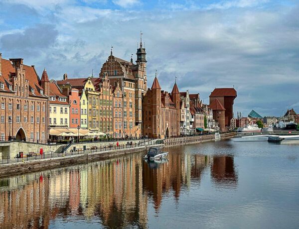 polen danzig rechtstadt frauengasse mottlau mit krantor |