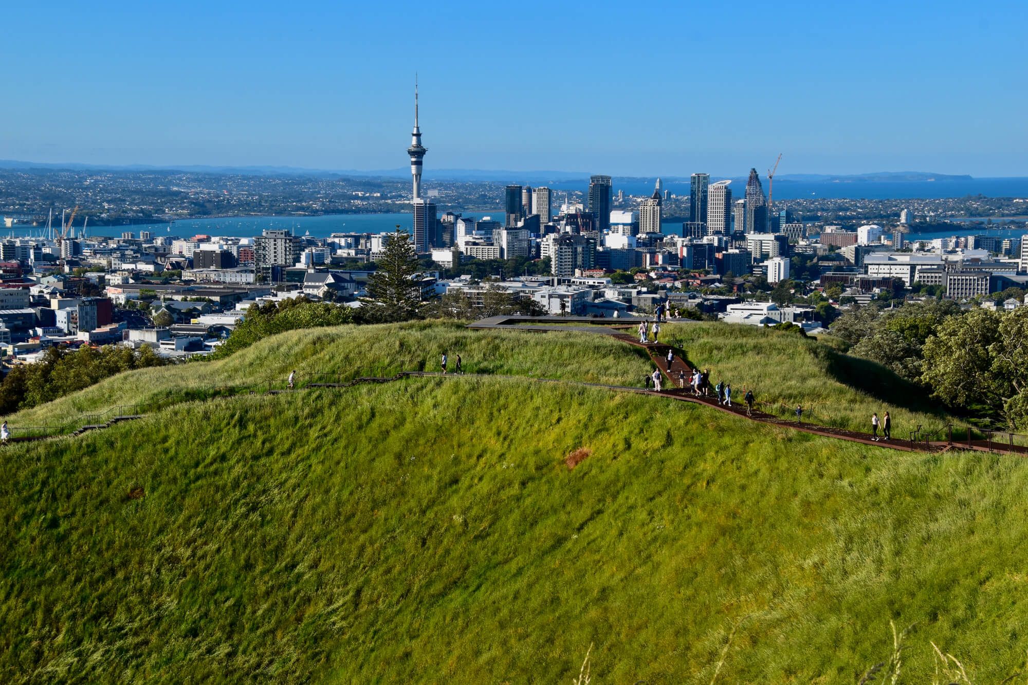 Auckland: Blick vom Mount Eden auf die Stadt
