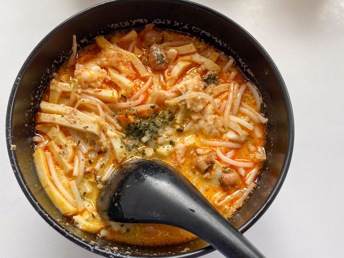 Städtetrip Singapur: Sehenswürdigkeiten und 7 spannende Stadtviertel 3 Singapur: Laksa