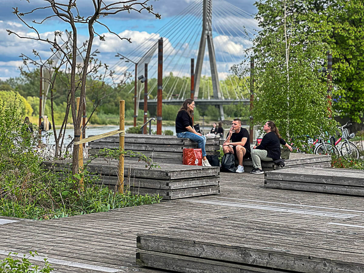 Ruheplatz an der Weichsel mit Holzpodesten
