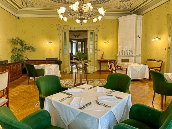 Roadtrip Estland 1 Woche: Ostseeküste, Moore und eine coole Hauptstadt 55 Speisesaal im Jugenstilhotel