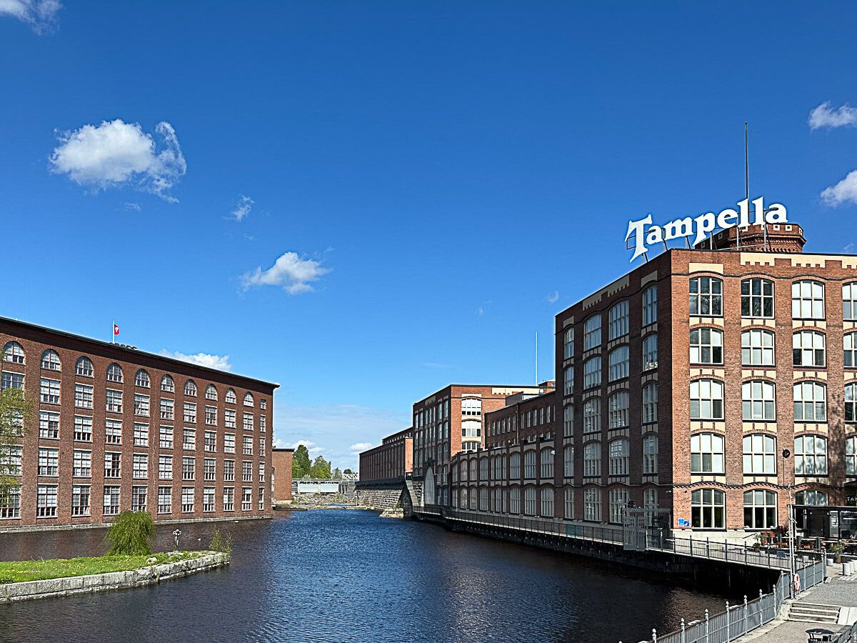 Mit dem Zug durch Finnland: Helsinki – Turku – Tampere 70 Tampere: Industriegebäude aus Backstein