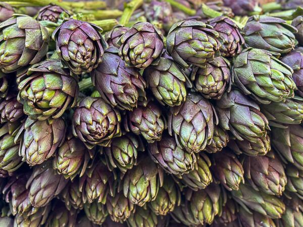 Hafenflair, Palazzi und Pesto Genovese: Reisetipps für ein Wochenende in Genua 32 Artischocken in einem Gemüseladen