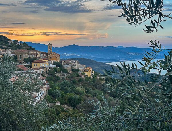 Italien wie früher: 4 Highlights im Cilento zwischen Paestum und Palinuro 2 cilento bergdorf 1 2 |