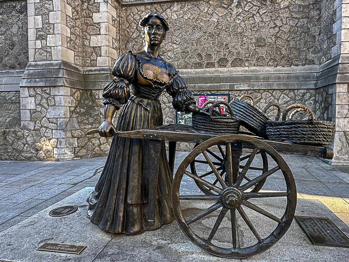 irland dublin molly malone |