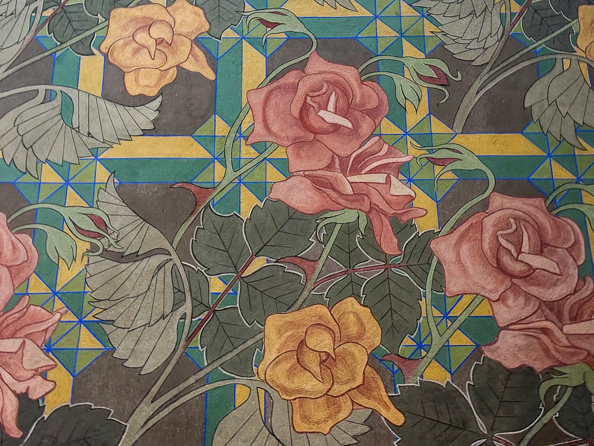 Blumenmuster aus Fliesen