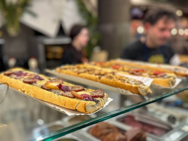 Zapiekanka an einem Stand