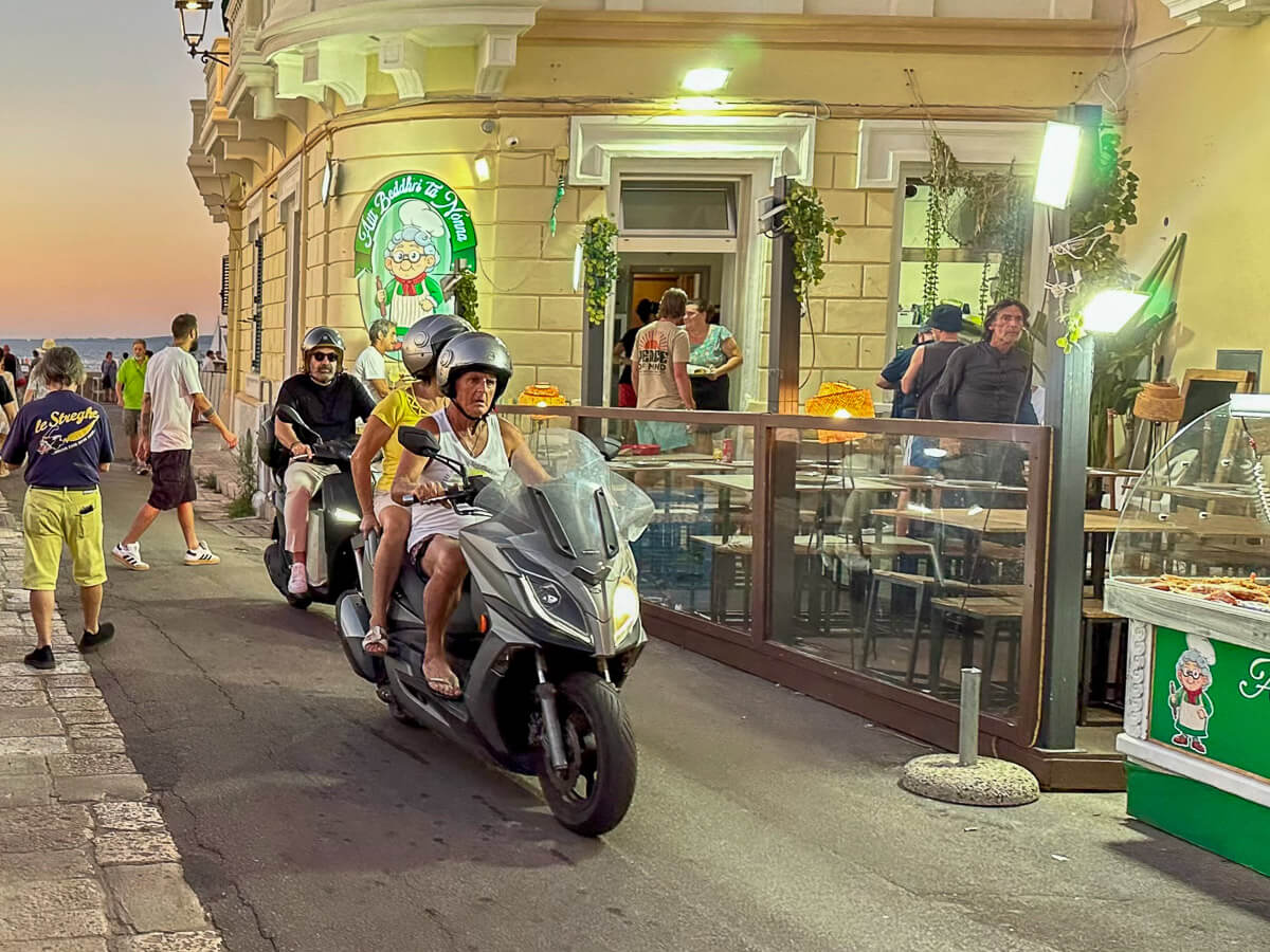 italien apulien gallipoli nachtleben |