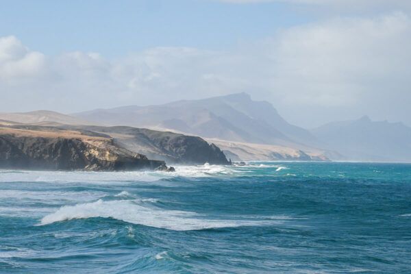 Aufgewühltes Meer bei La Pared