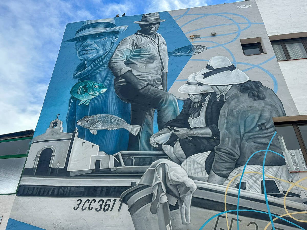 Mural in Corralejo, das Fischer zeigt