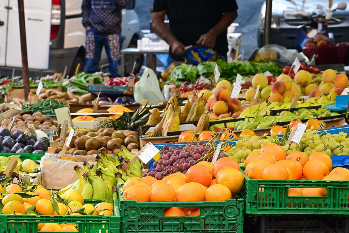 Stand mit Obst