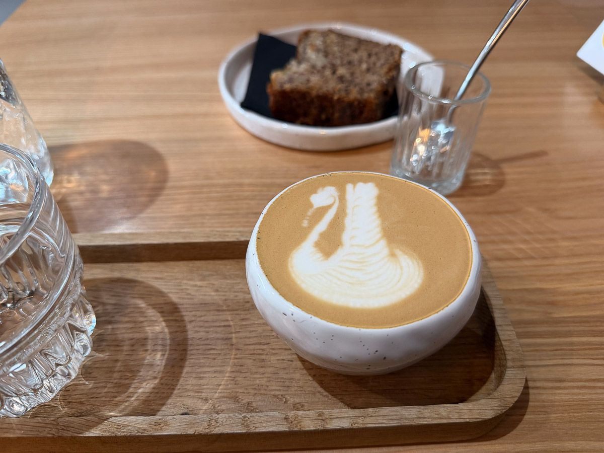 Kaffee im Café Meron