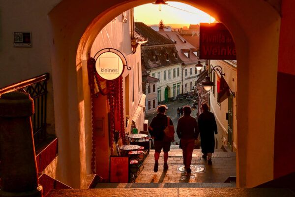 2 Tage in Sibiu: Die Sagstiege führt von der Ober- in die Unterstadt