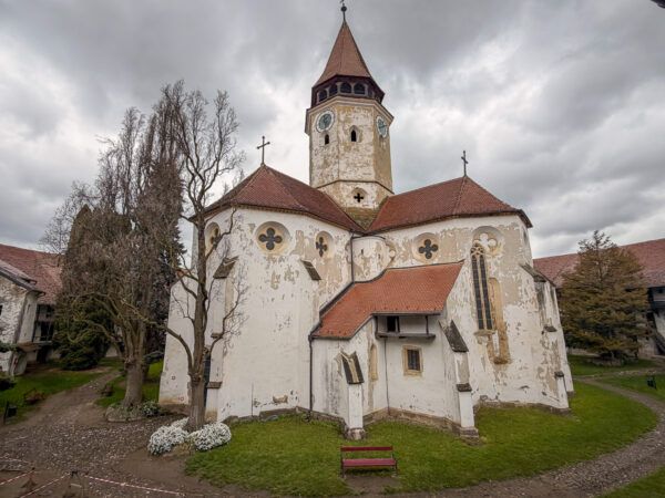 Kirche im Burghof