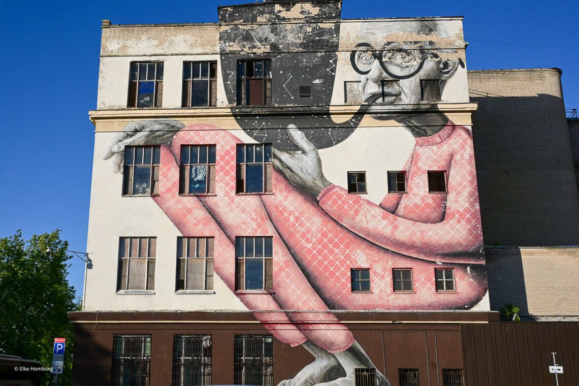 Sehenswürdigkeiten in Kaunas: Architektur des Modernismus, Street Art & mehr 1 litauen kaunas altstadt mural 373 von 1 |