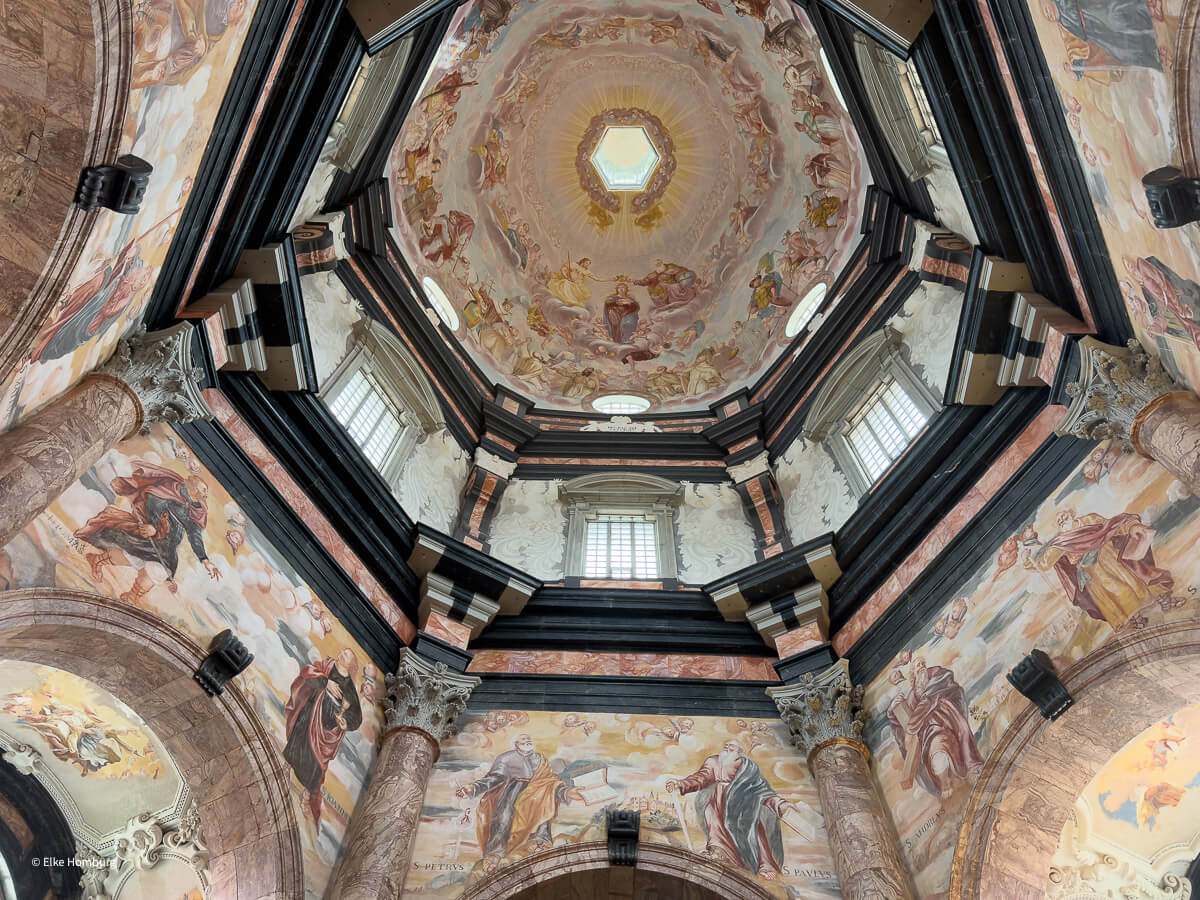 Kuppel der barocken Klosterkirche
