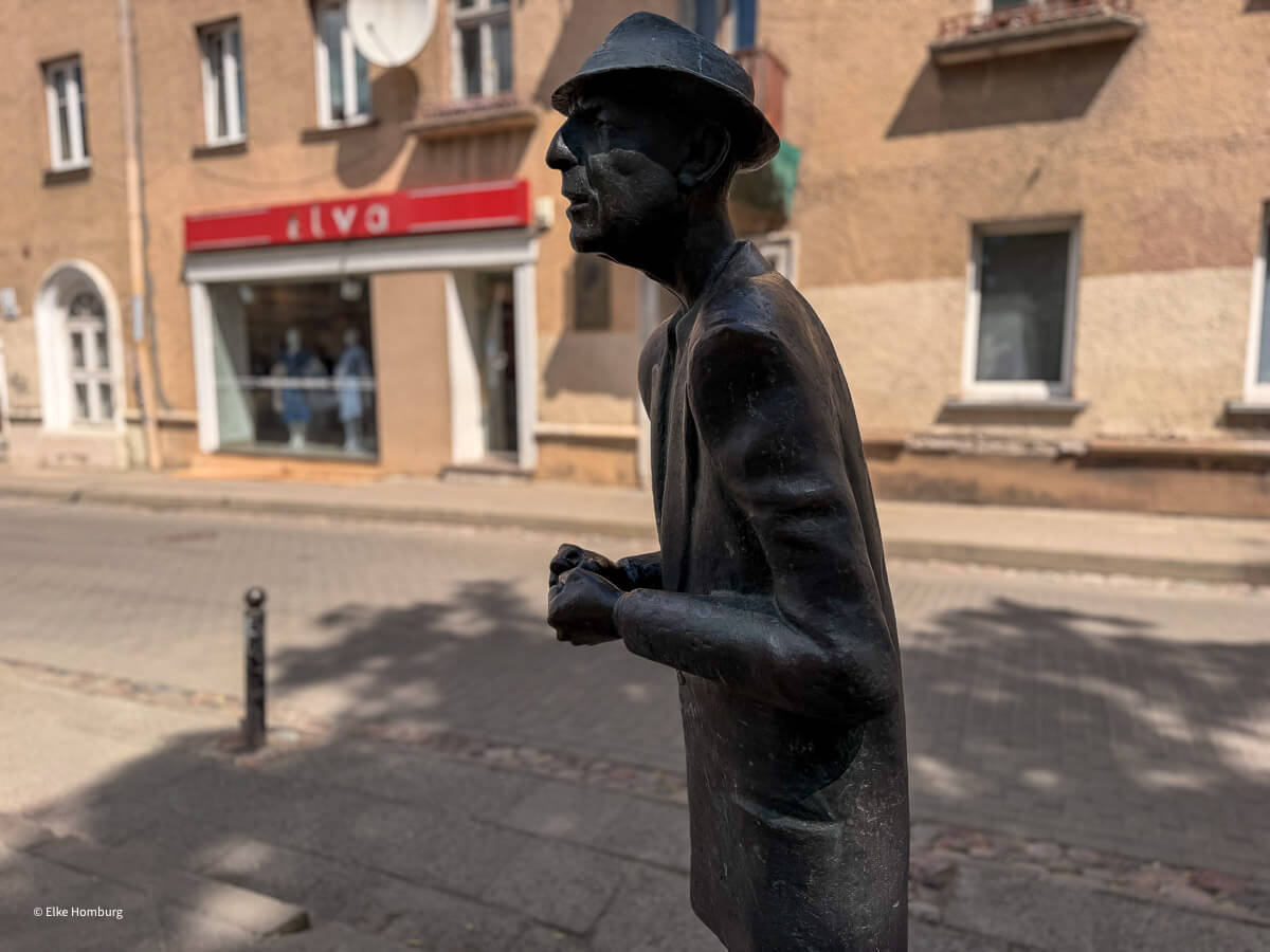 Skulptur on Leonard Cohen