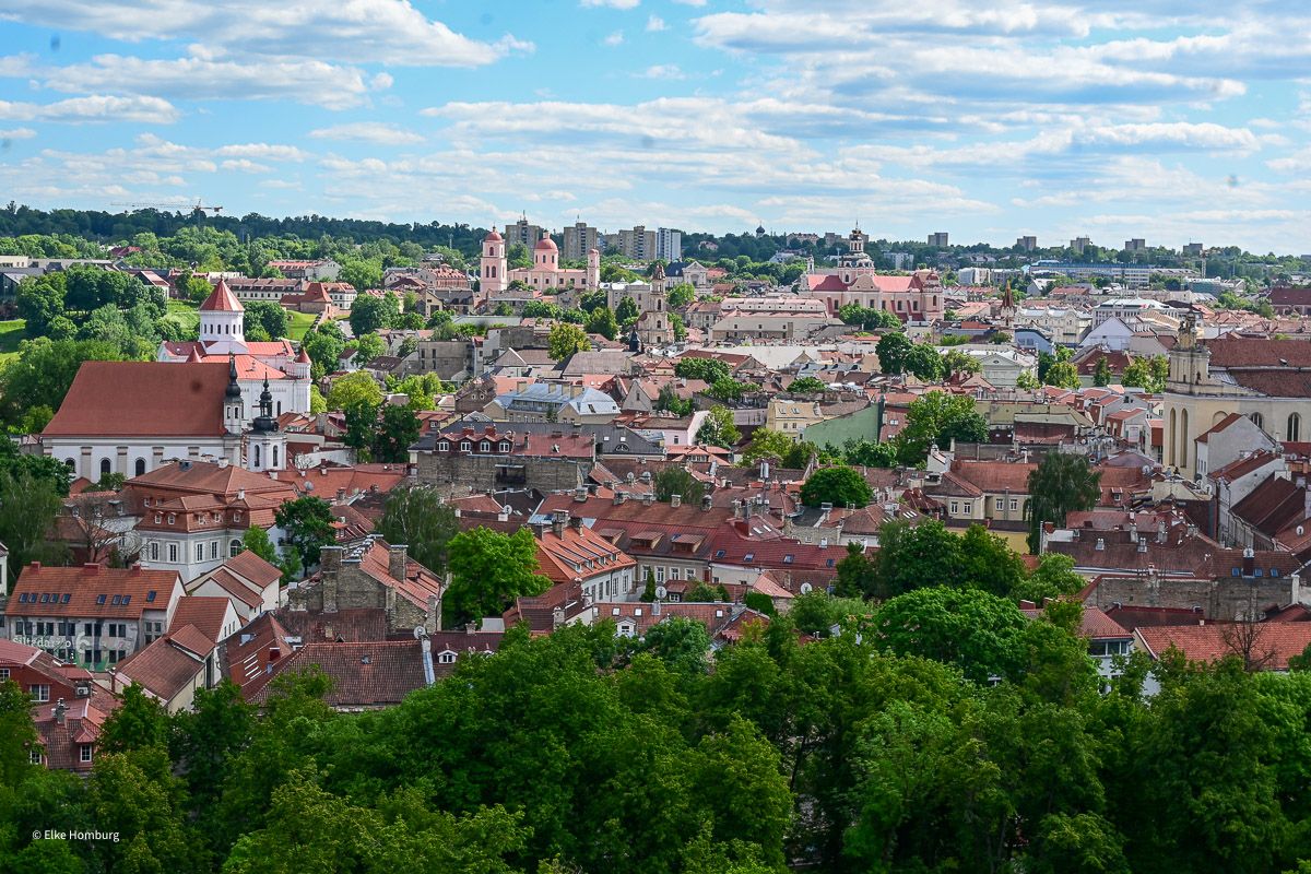 Wochenende in Vilnius: Blick vom Gediminas-Turm auf die Dächer und Türme der Altstadt