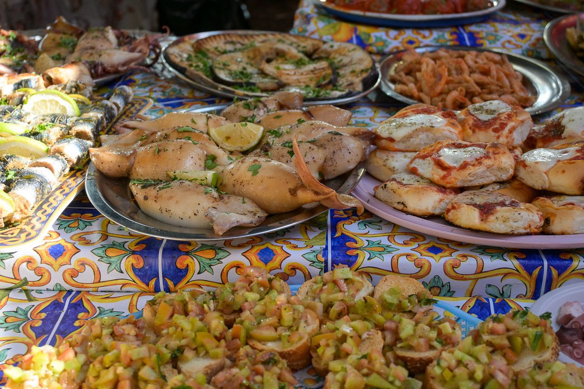 Großes Street-Food-Buffet