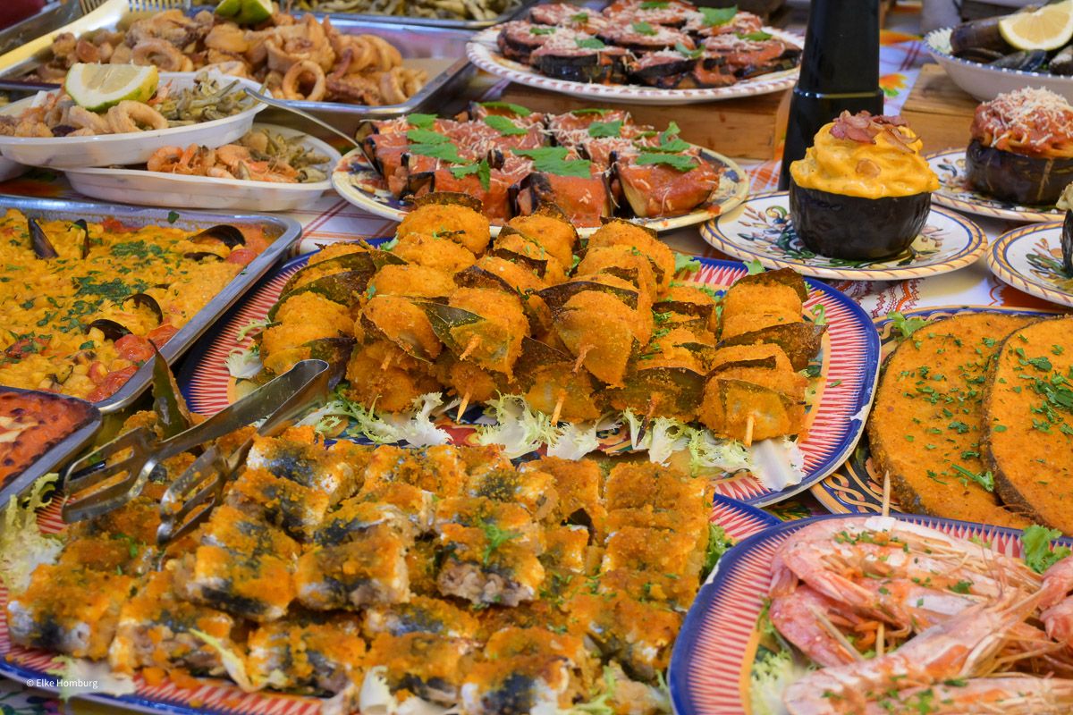 Großes Street-Food-Buffet