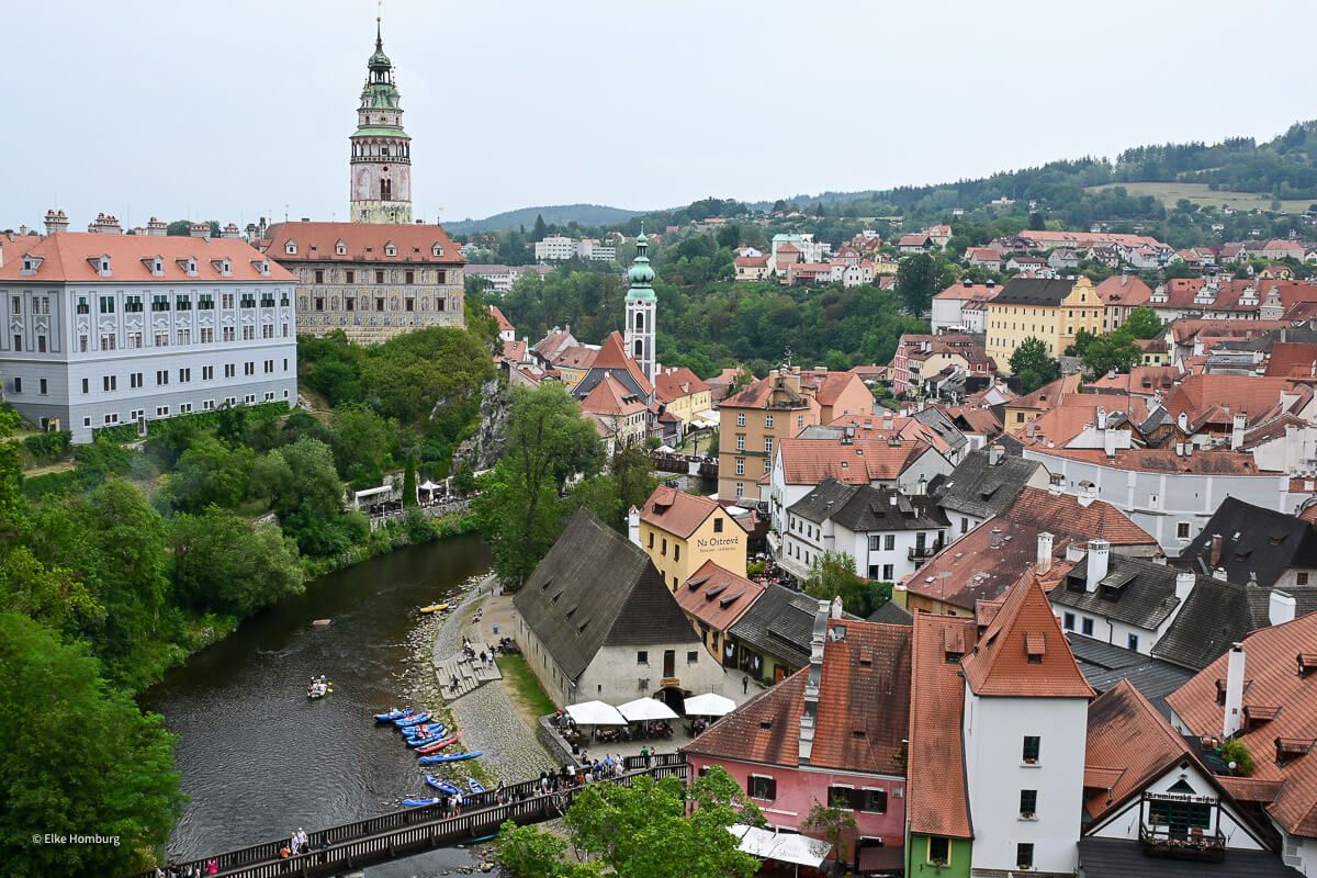 Blick vom Turm Blick auf die Stadt, die Burg und die Moldau