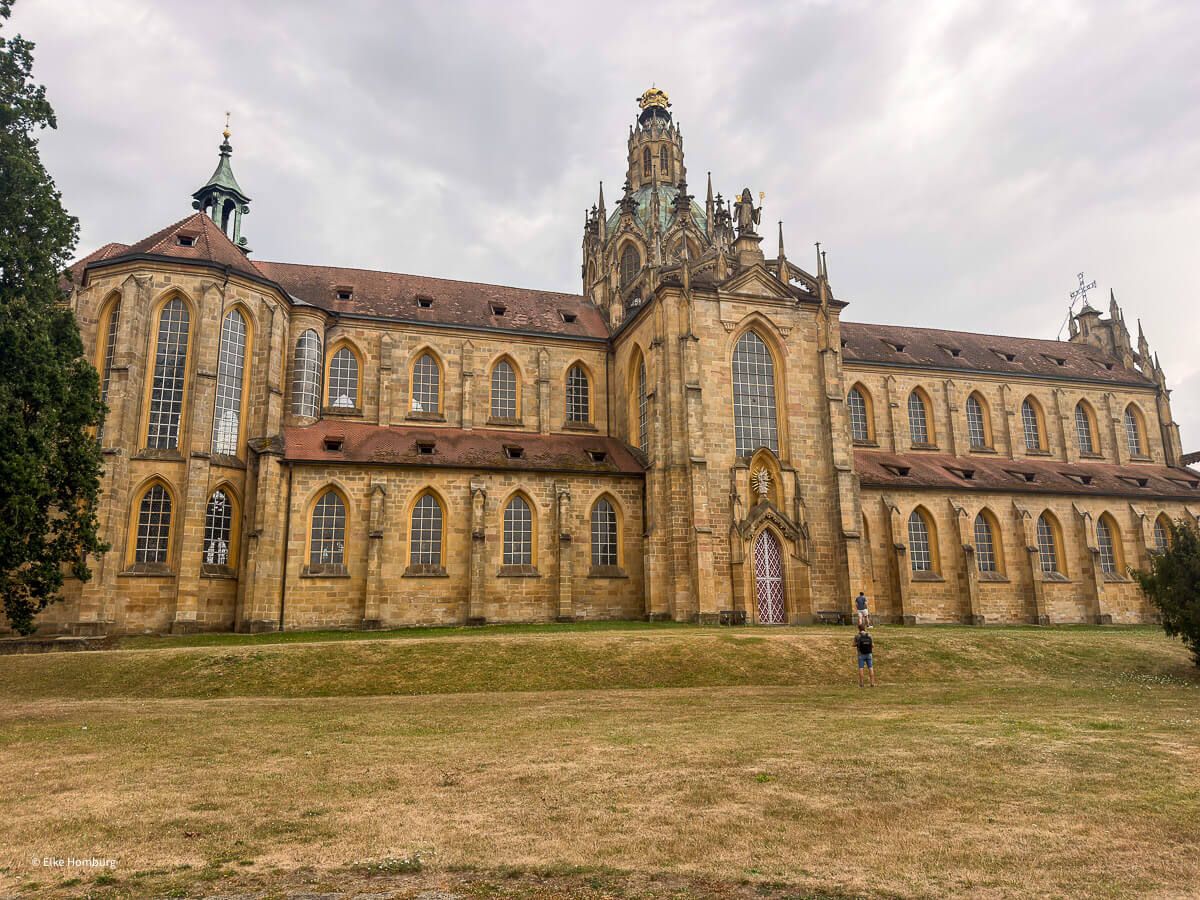 Viel mehr als eine Bierstadt: ein Wochenende in Pilsen 71 Riesige Klosterkirche mit zentralem Turm